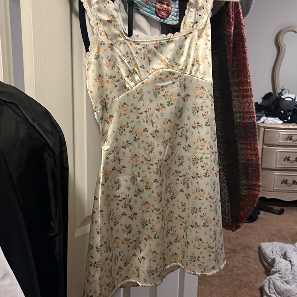 Berlin Satin Mini Dress NWOT - Picture 3 of 4